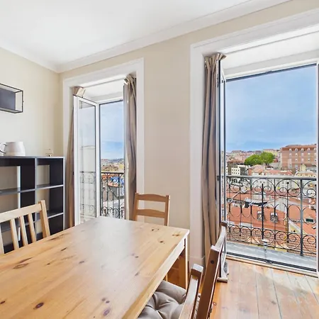 Apartament 2br W/ Terrace & Castle Sao Jorge Views - Alfama | By Airnest
