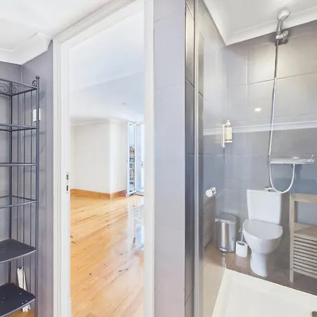 Apartament 2br W/ Terrace & Castle Sao Jorge Views - Alfama | By Airnest *