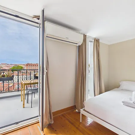 Apartament 2br W/ Terrace & Castle Sao Jorge Views - Alfama | By Airnest