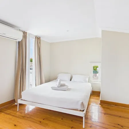 2br W/ Terrace & Castle Sao Jorge Views - Alfama | By Airnest * Lizbona
